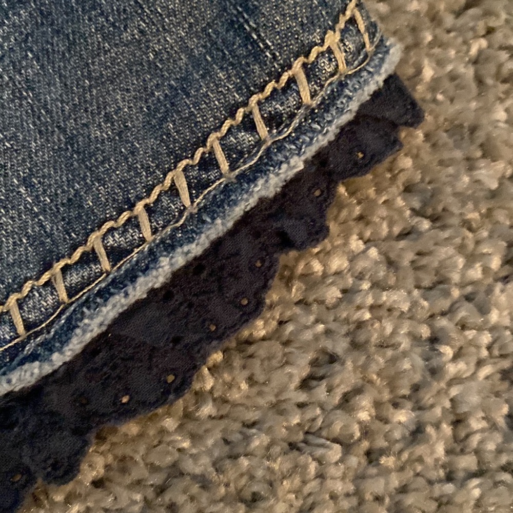 Guess Jean Shorts - Picture 5 of 8